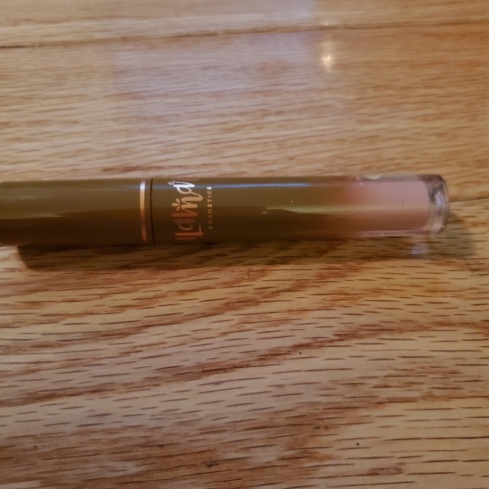 Alamar Cosmetics DesNUDEas Lip Gloss - Dulce